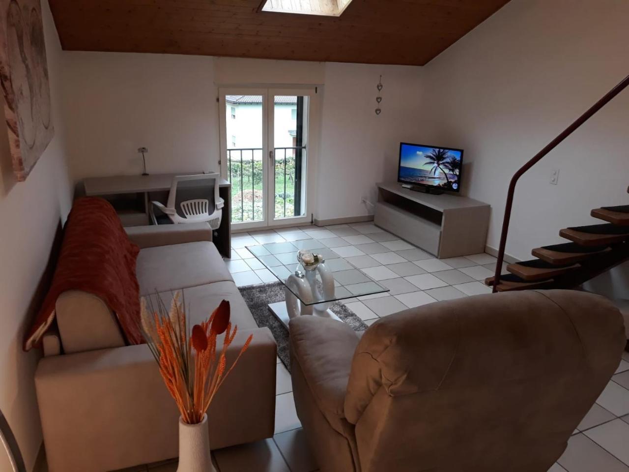 Holidays Homes Il Folletto Quartino Kültér fotó