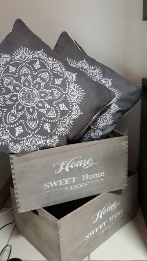 Holidays Homes Il Folletto Quartino Kültér fotó